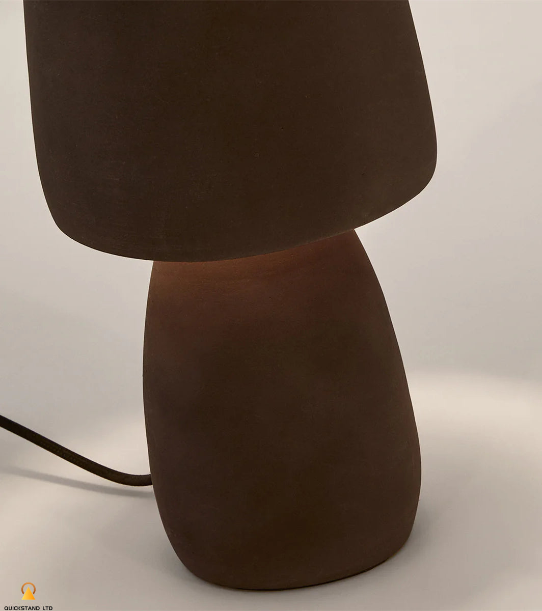 Isak table lamp